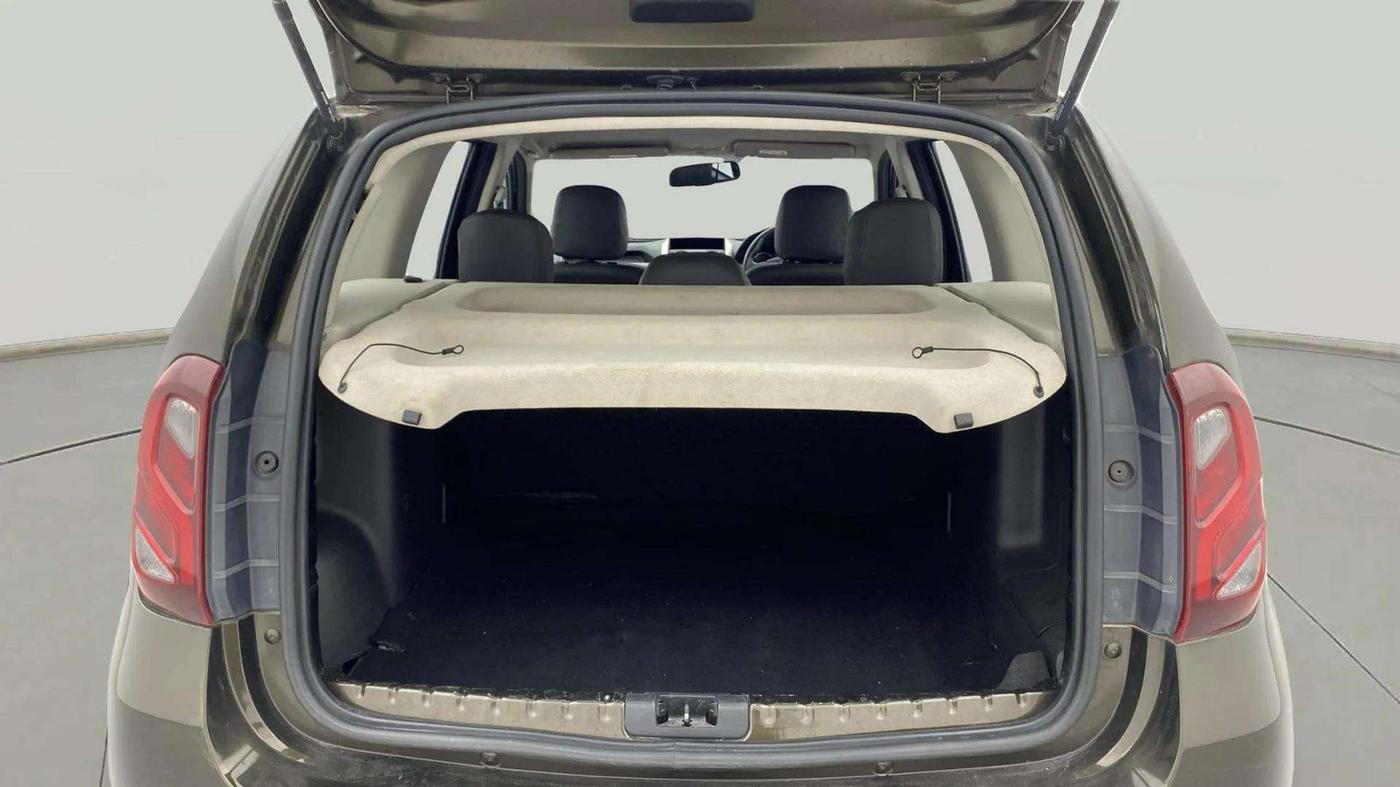 2018 Renault Duster RXS CVT, Petrol, Automatic, 69,819 km, Boot Inside