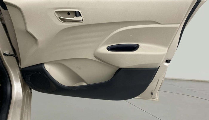 2021 Hyundai NEW SANTRO ASTA AMT, Petrol, Automatic, 31,402 km, Driver Side Door Panels Control