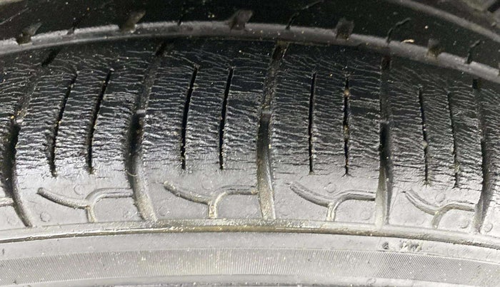 2021 Hyundai NEW SANTRO ASTA AMT, Petrol, Automatic, 31,402 km, Right Front Tyre Tread
