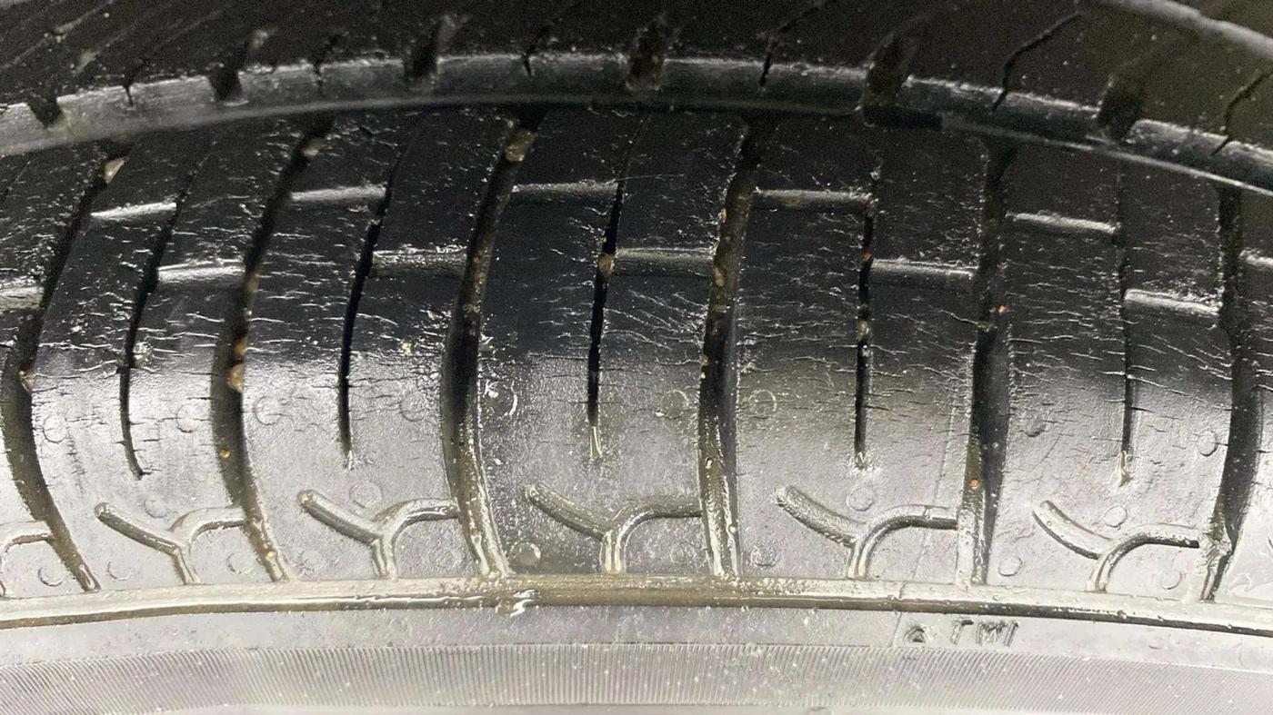 2021 Hyundai NEW SANTRO ASTA AMT, Petrol, Automatic, 31,538 km, Right Rear Tyre Tread