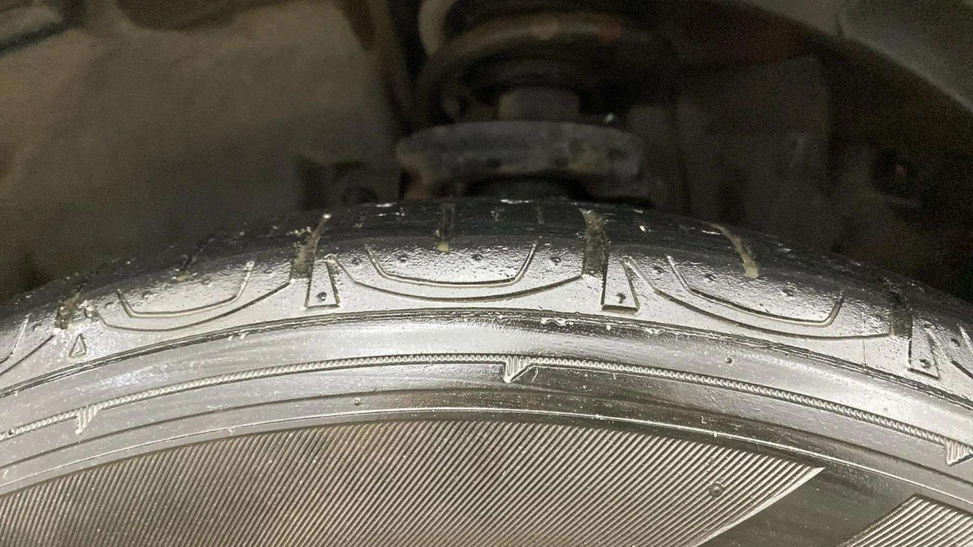 LHS-Front-Tyre-Tread-20