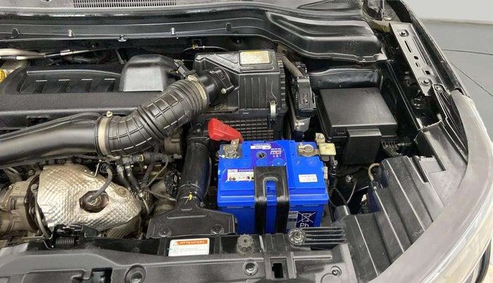 2022 Mahindra XUV300 W8 (O) 1.5 DIESEL, Diesel, Manual, 75,357 km, Engine View - Left