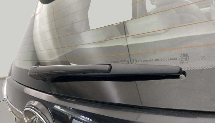 2022 Mahindra XUV300 W8 (O) 1.5 DIESEL, Diesel, Manual, 75,357 km, Rear Wiper
