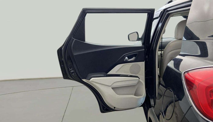 2022 Mahindra XUV300 W8 (O) 1.5 DIESEL, Diesel, Manual, 75,357 km, LHS Rear Door
