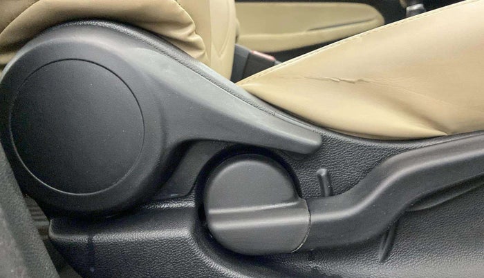 2022 Honda City 1.5L I-VTEC VX, Petrol, Manual, 48,610 km, Driver Side Adjustment Panel