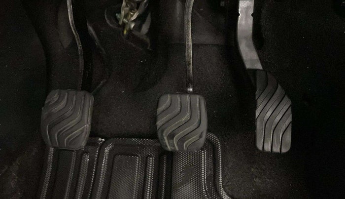 2021 Nissan MAGNITE XV PREMIUM, Petrol, Manual, 40,251 km, Pedals