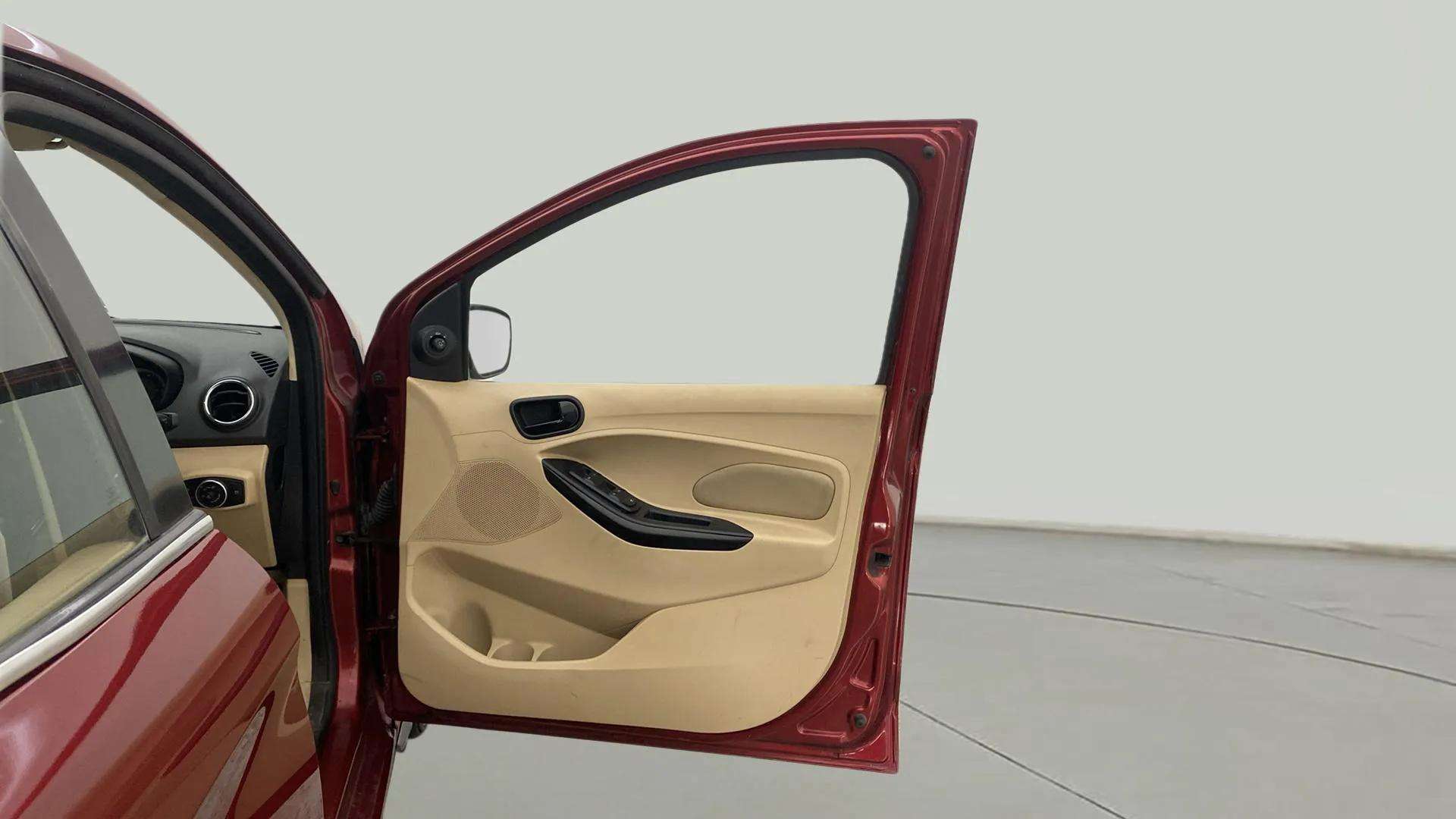 RHS-Front-Door-Open-32