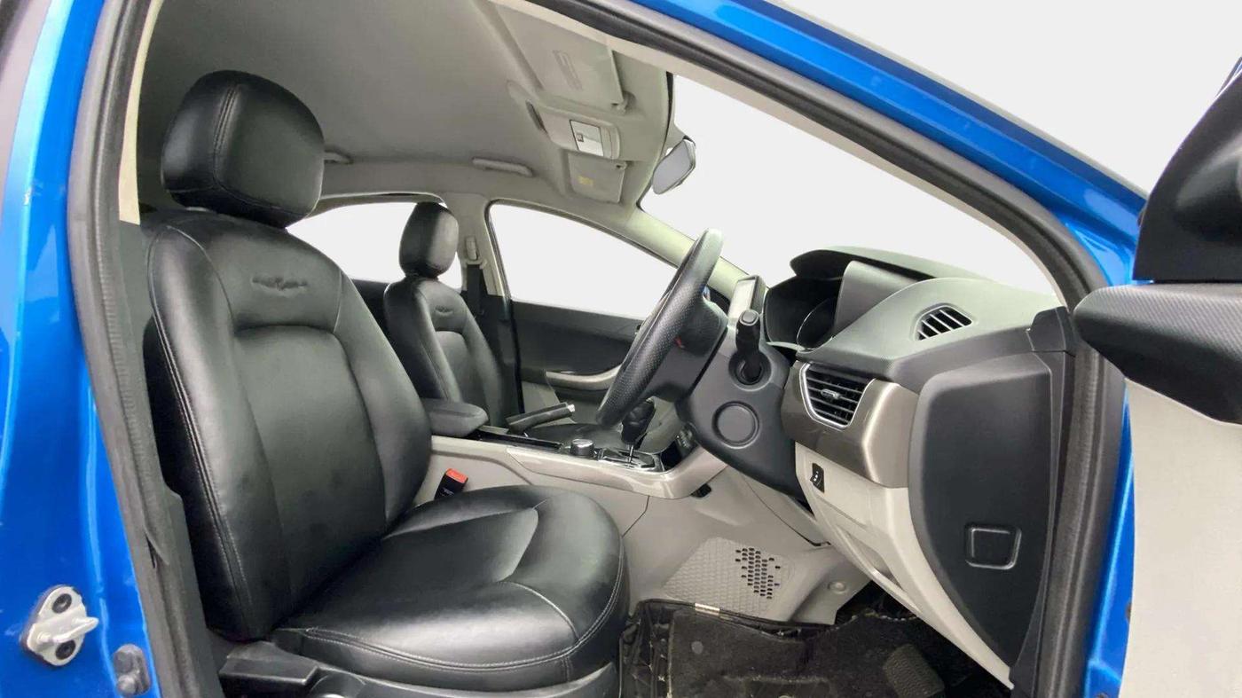 2018 Tata NEXON XZA PLUS DIESEL, Diesel, Automatic, 71,170 km, Right Side Front Door Cabin