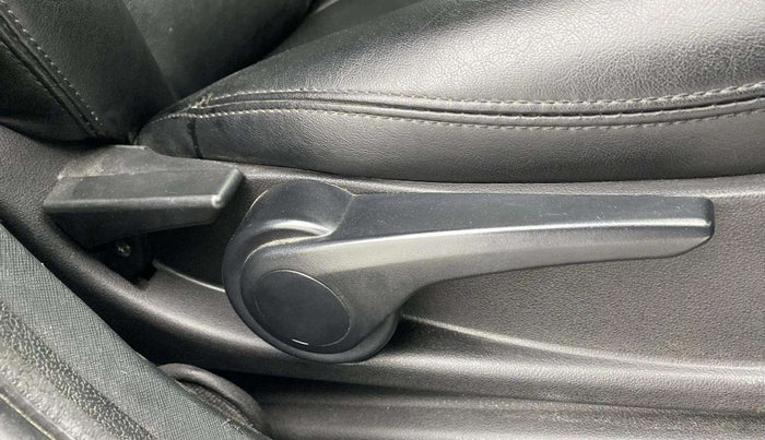 2018 Tata NEXON XZA PLUS DIESEL, Diesel, Automatic, 71,170 km, Driver Side Adjustment Panel