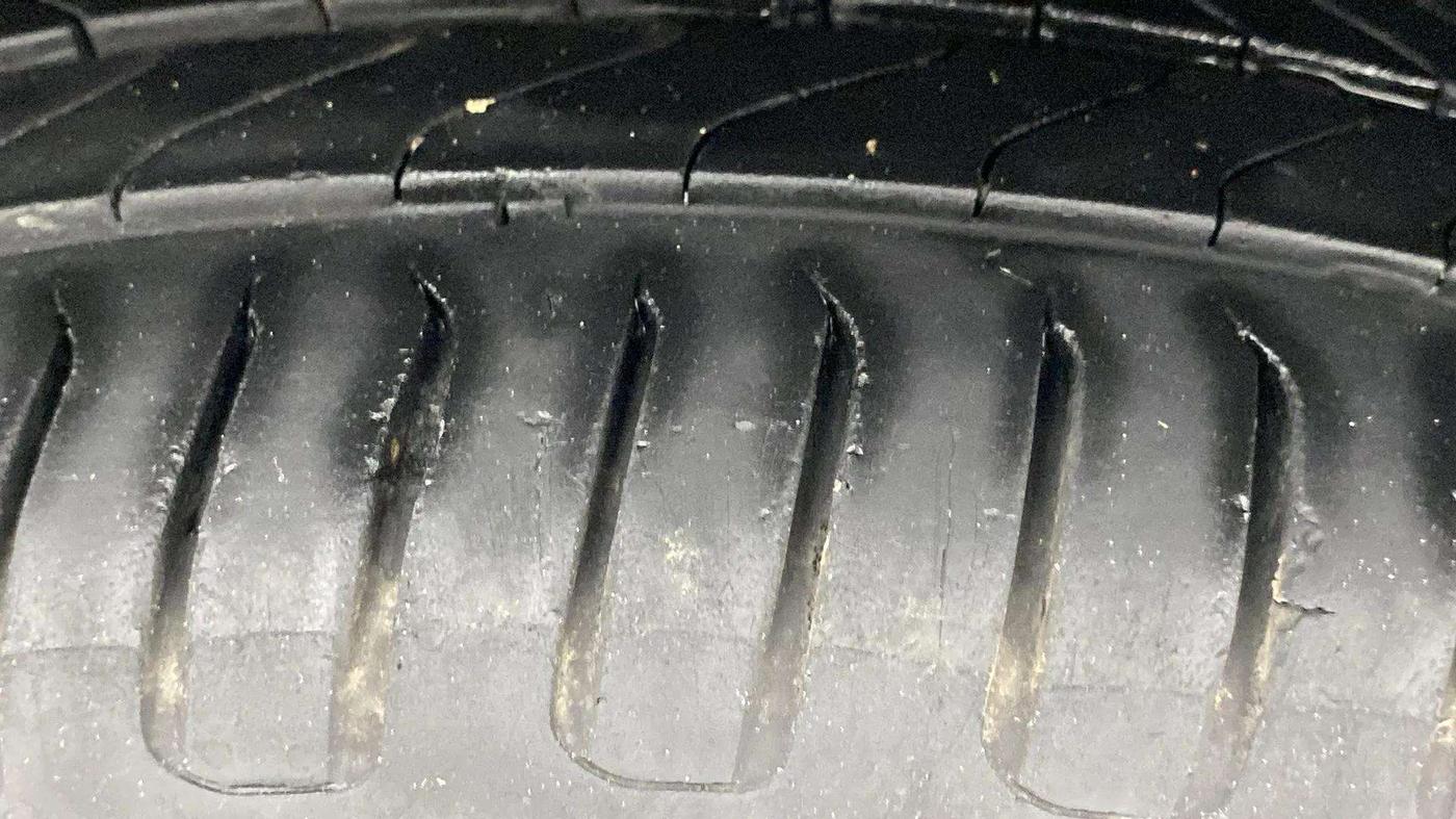 2018 Tata NEXON XZA PLUS DIESEL, Diesel, Automatic, 71,170 km, Left Rear Tyre Tread