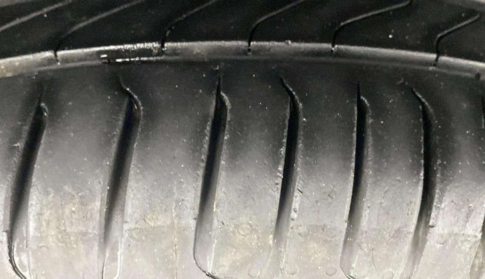 2018 Tata NEXON XZA PLUS DIESEL, Diesel, Automatic, 71,170 km, Right Rear Tyre Tread