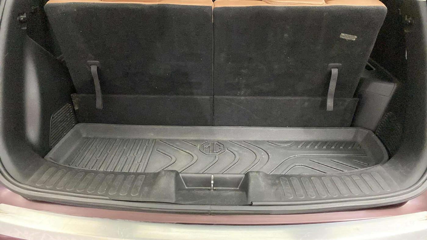 2021 MG HECTOR PLUS SHARP 2.0 DIESEL TURBO MT 6-STR, Diesel, Manual, 95,735 km, Boot Inside