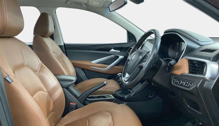 2021 MG HECTOR PLUS SHARP 2.0 DIESEL TURBO MT 6-STR, Diesel, Manual, 95,735 km, Right Side Front Door Cabin