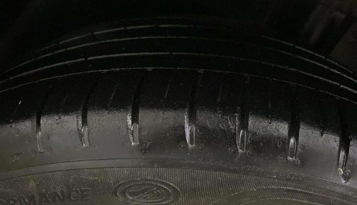2021 MG HECTOR PLUS SHARP 2.0 DIESEL TURBO MT 6-STR, Diesel, Manual, 95,735 km, Left Rear Tyre Tread