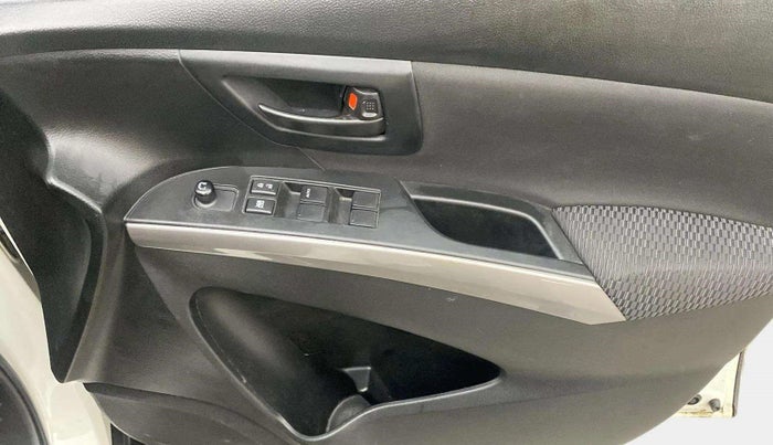 2022 Maruti S Cross SIGMA 1.5, Petrol, Manual, 35,811 km, Driver Side Door Panels Control