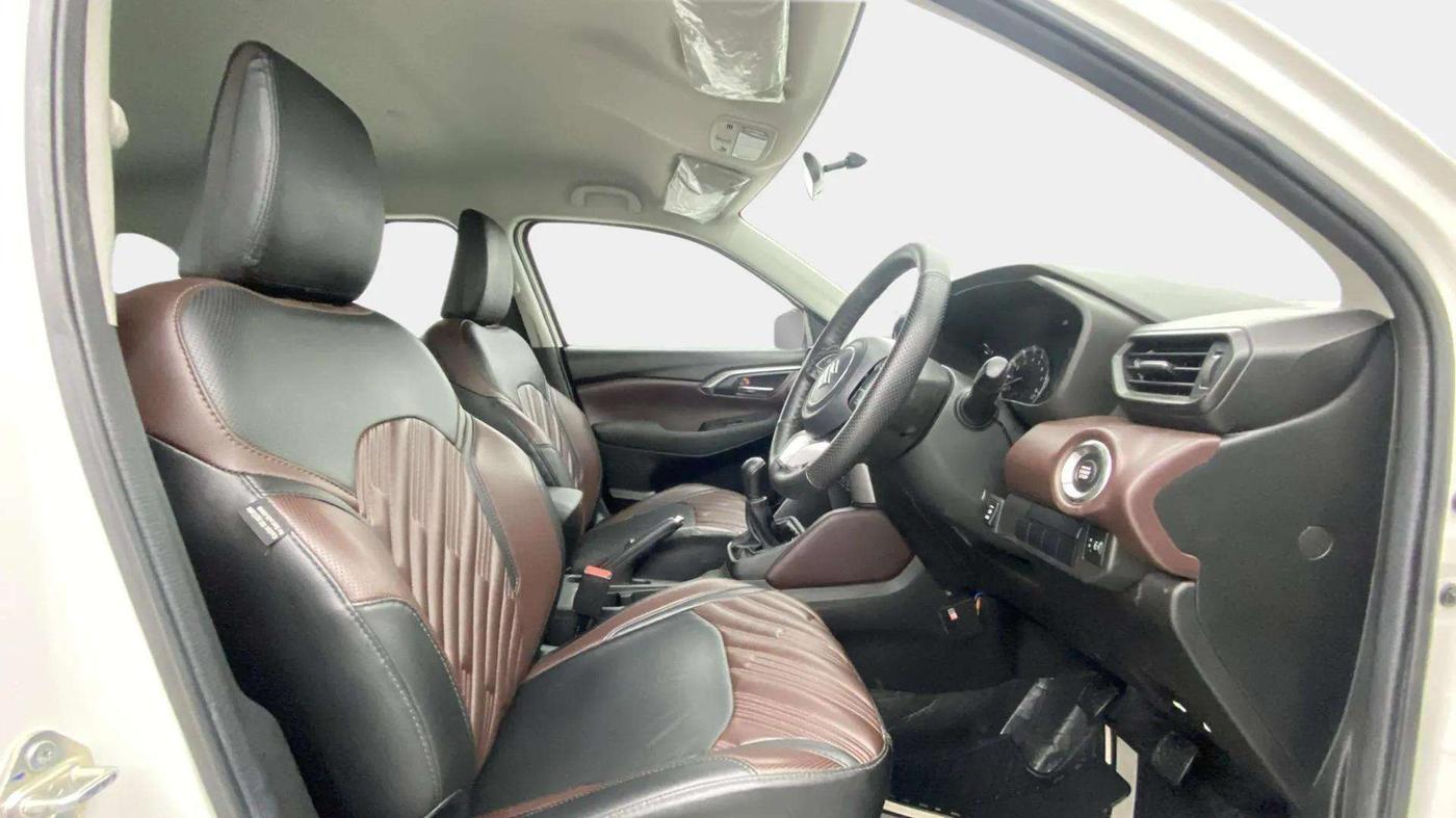 2024 Maruti Grand Vitara SIGMA SMART HYBRID, Petrol, Manual, 17,562 km, Right Side Front Door Cabin