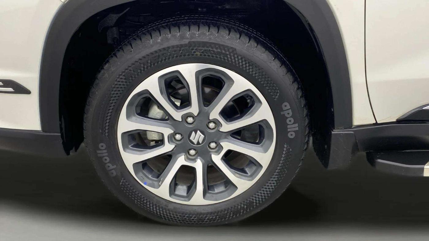2024 Maruti Grand Vitara SIGMA SMART HYBRID, Petrol, Manual, 17,562 km, Left Front Wheel