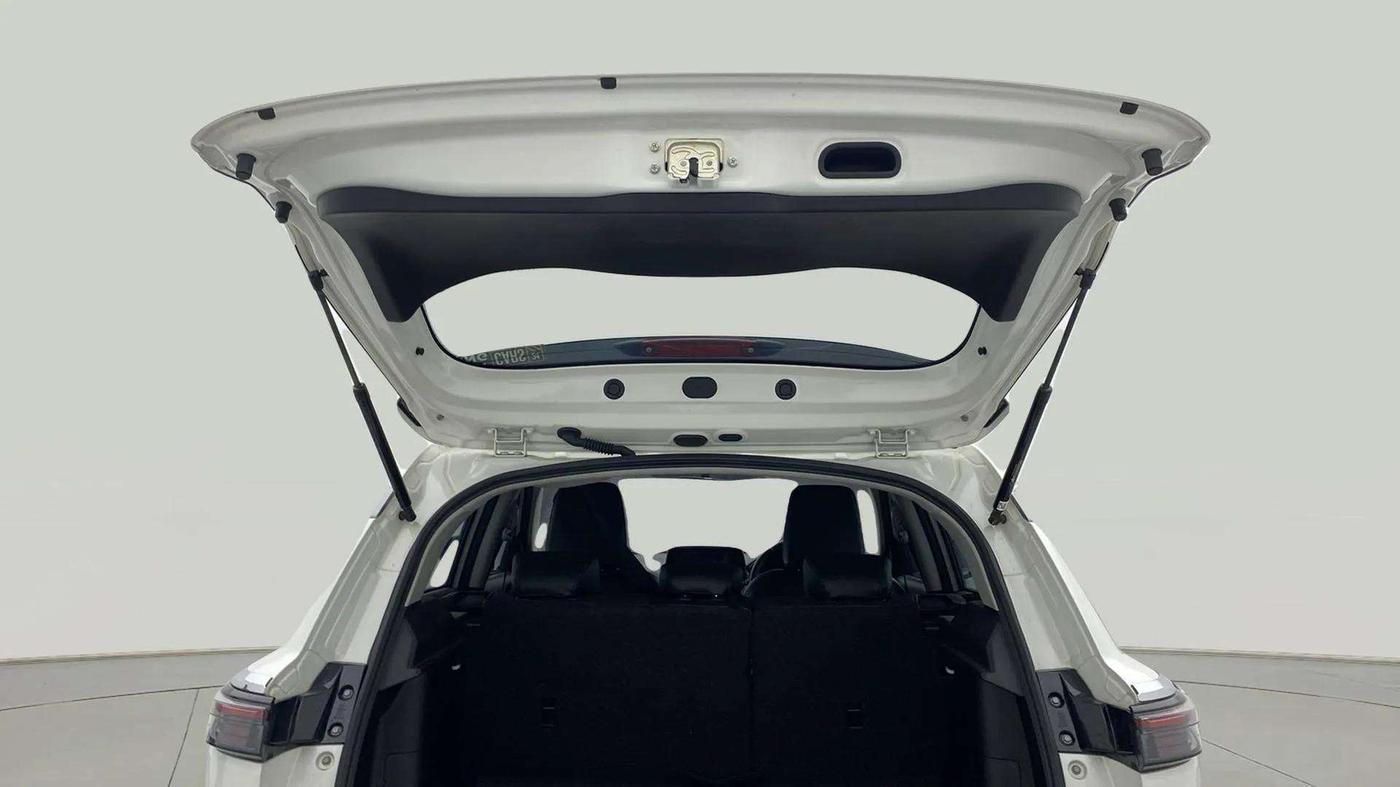 2024 Maruti Grand Vitara SIGMA SMART HYBRID, Petrol, Manual, 17,562 km, Boot Door Open