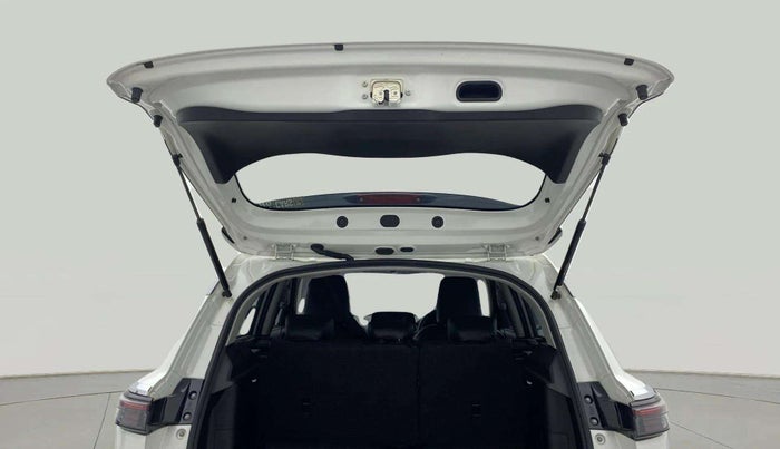 2024 Maruti Grand Vitara SIGMA SMART HYBRID, Petrol, Manual, 17,541 km, Boot Door Open