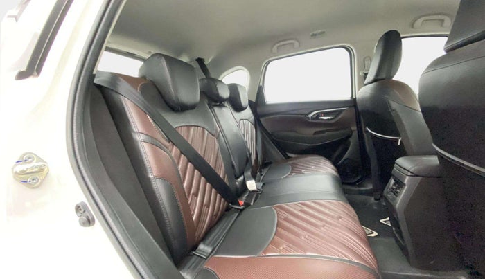 2024 Maruti Grand Vitara SIGMA SMART HYBRID, Petrol, Manual, 17,541 km, Right Side Rear Door Cabin