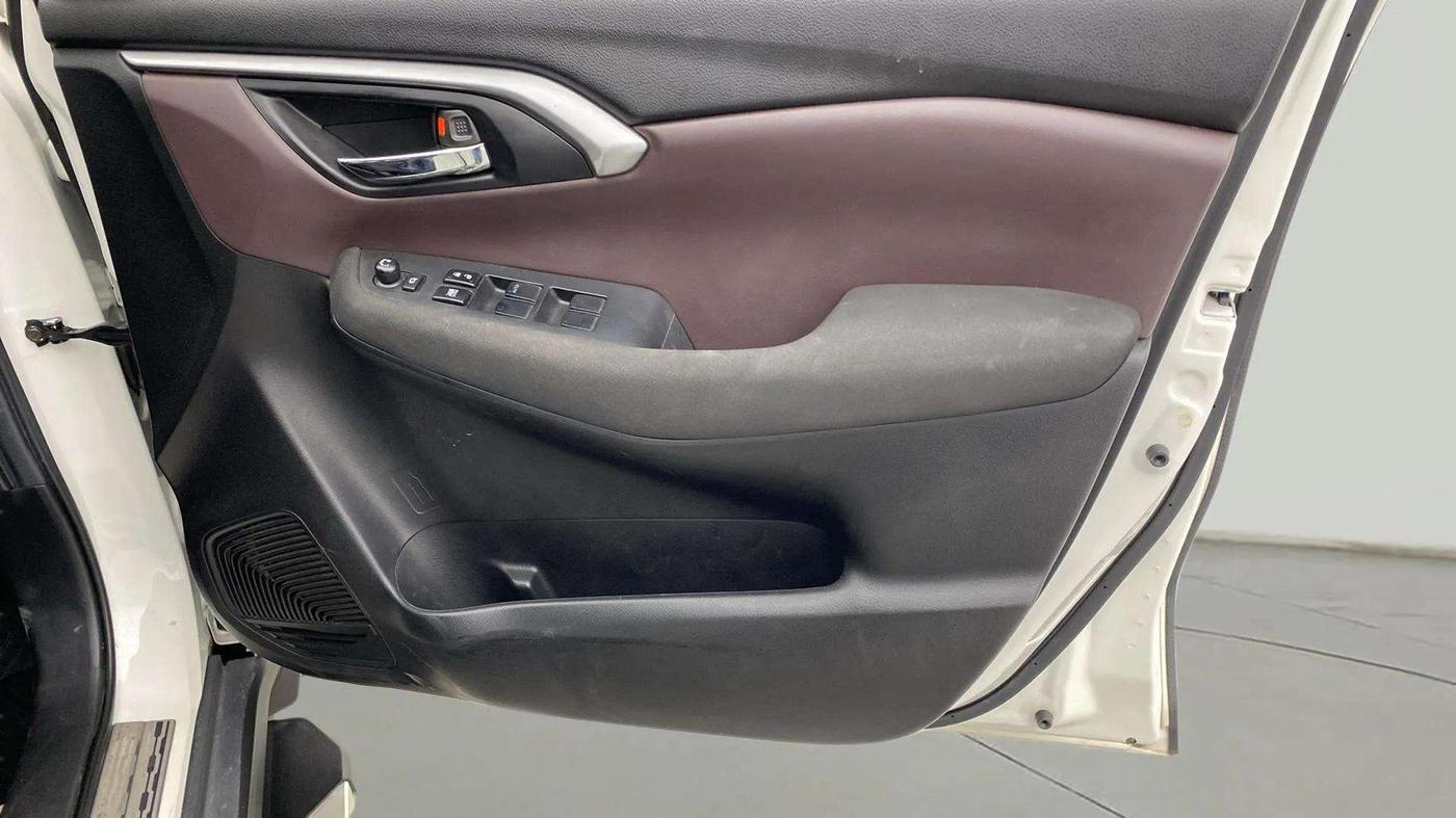 2024 Maruti Grand Vitara SIGMA SMART HYBRID, Petrol, Manual, 17,562 km, Driver Side Door Panels Control
