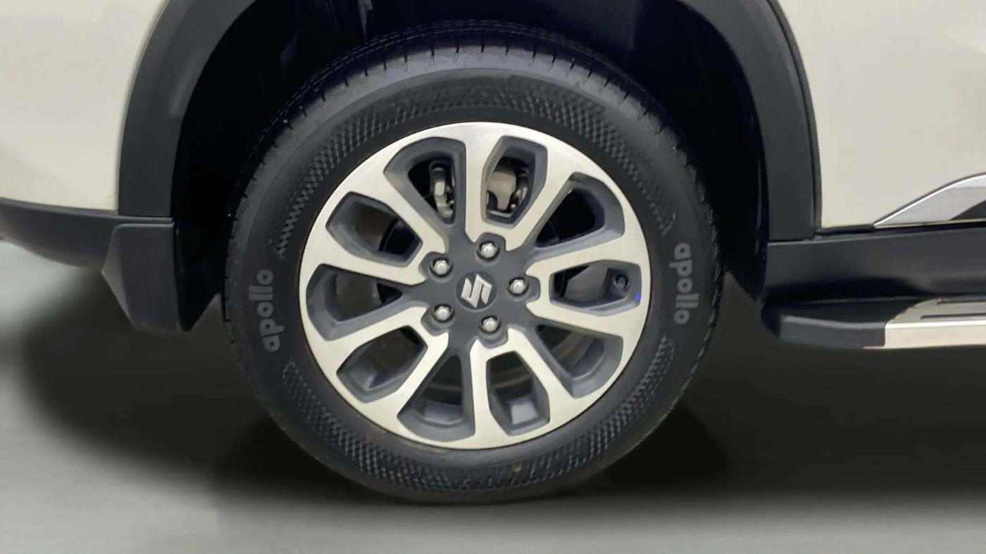 2024 Maruti Grand Vitara SIGMA SMART HYBRID, Petrol, Manual, 17,562 km, Right Rear Wheel