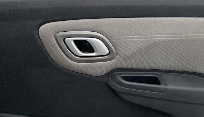 2021 Datsun Redi Go T(O) 1.0 AMT, Petrol, Automatic, 50,456 km, Driver Side Door Panels Control