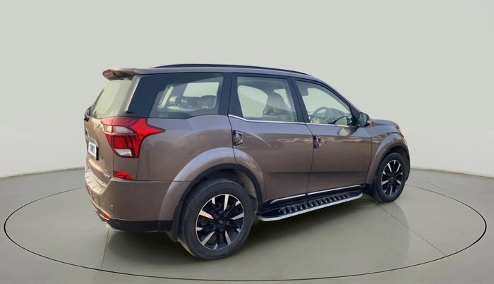 2018 Mahindra XUV500 W11 AT, Diesel, Automatic, 64,925 km, Right Back Diagonal