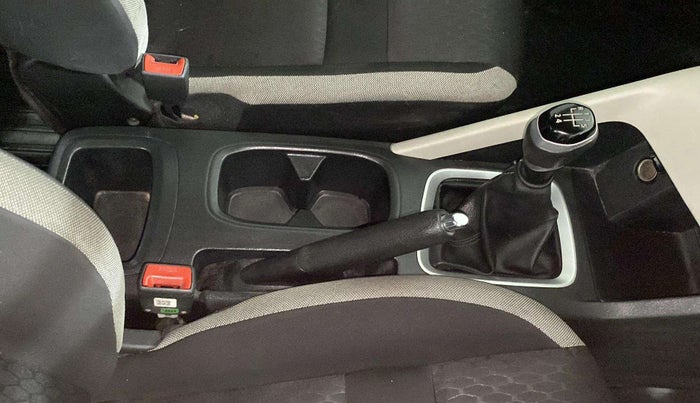2022 Nissan MAGNITE XV EXECUTIVE, Petrol, Manual, 41,294 km, Gear Lever
