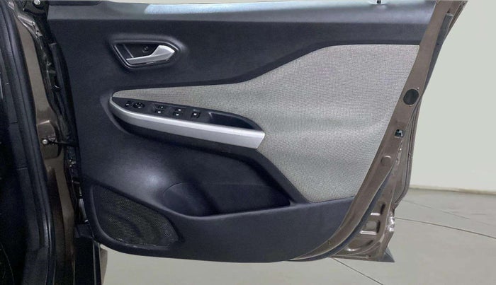 2022 Nissan MAGNITE XV EXECUTIVE, Petrol, Manual, 41,294 km, Driver Side Door Panels Control