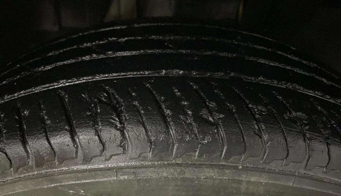 2022 Nissan MAGNITE XV EXECUTIVE, Petrol, Manual, 41,294 km, Left Front Tyre Tread