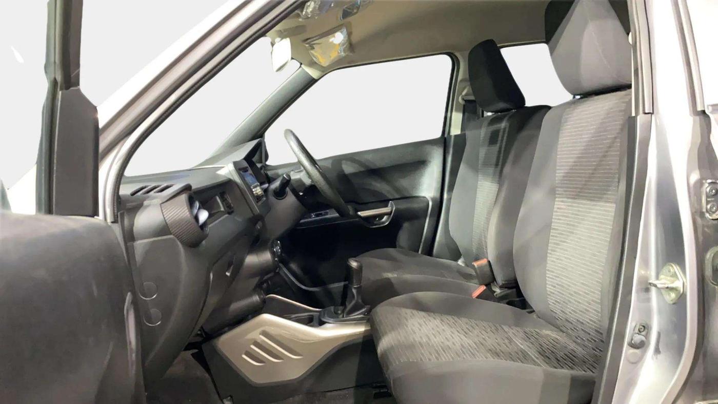 2018 Maruti IGNIS SIGMA 1.2, Petrol, Manual, 27,067 km, Right Side Front Door Cabin