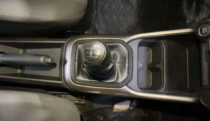 2018 Maruti IGNIS SIGMA 1.2, Petrol, Manual, 27,067 km, Gear Lever
