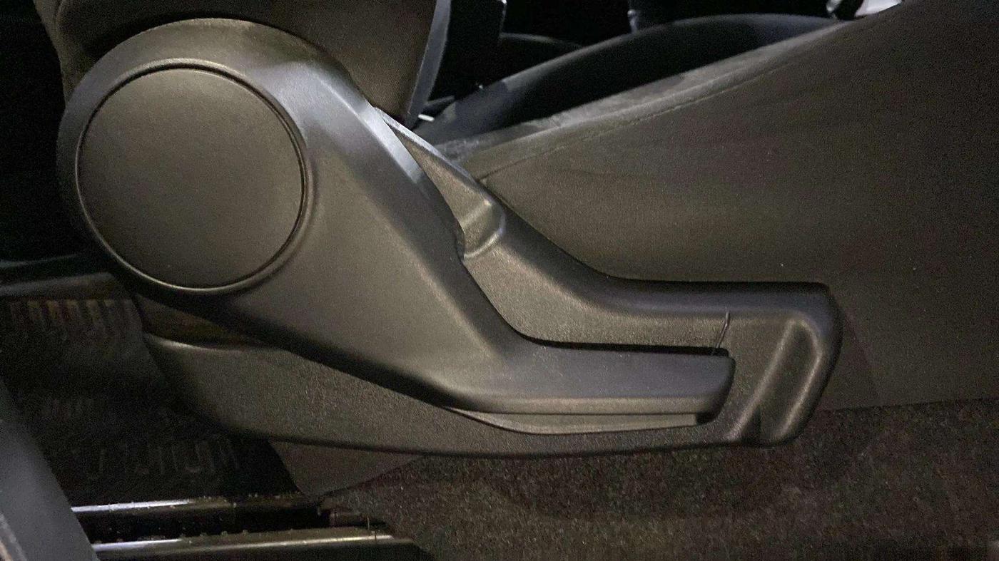 2018 Maruti IGNIS SIGMA 1.2, Petrol, Manual, 27,067 km, Driver Side Adjustment Panel