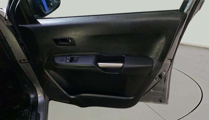 2018 Maruti IGNIS SIGMA 1.2, Petrol, Manual, 27,067 km, Driver Side Door Panels Control