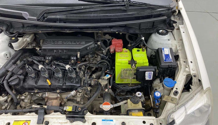 2016 Toyota Etios Liva G, CNG, Manual, 87,348 km, Engine View - Left