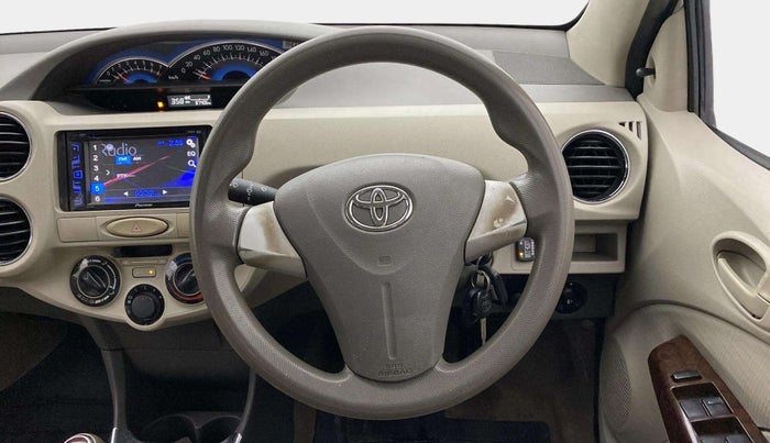 2016 Toyota Etios Liva G, CNG, Manual, 87,348 km, Steering Wheel Close Up