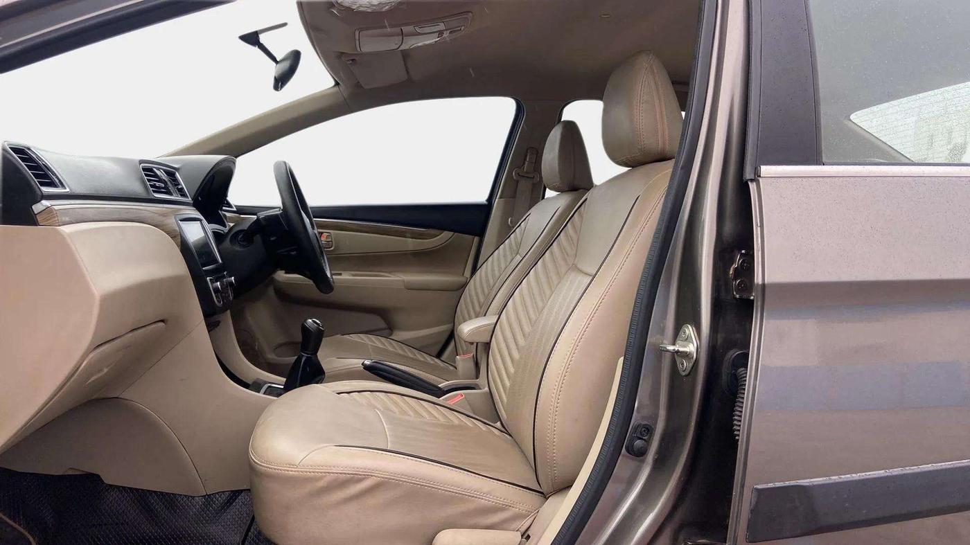 2022 Maruti Ciaz ZETA 1.5 SHVS MT PETROL, Petrol, Manual, 72,059 km, Right Side Front Door Cabin