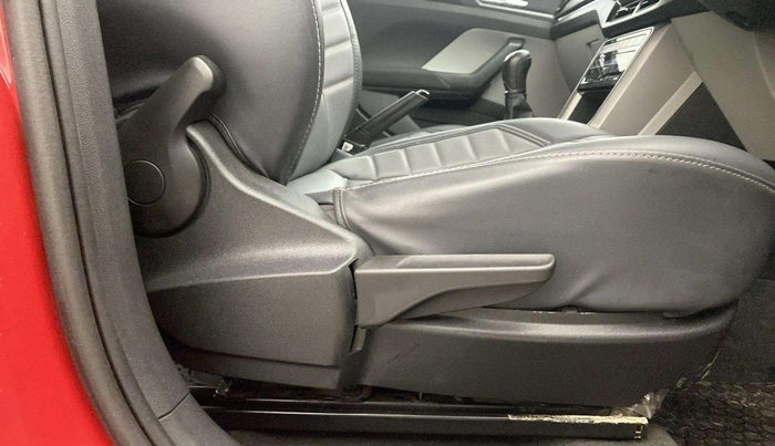2021 Skoda KUSHAQ AMBITION 1.0L TSI MT, Petrol, Manual, 39,536 km, Driver Side Adjustment Panel