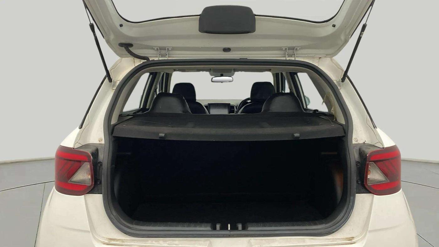 2022 Hyundai VENUE S 1.2, Petrol, Manual, 36,908 km, Boot Inside