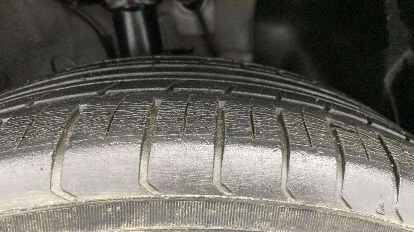 2022 Hyundai VENUE S 1.2, Petrol, Manual, 36,908 km, Right Front Tyre Tread