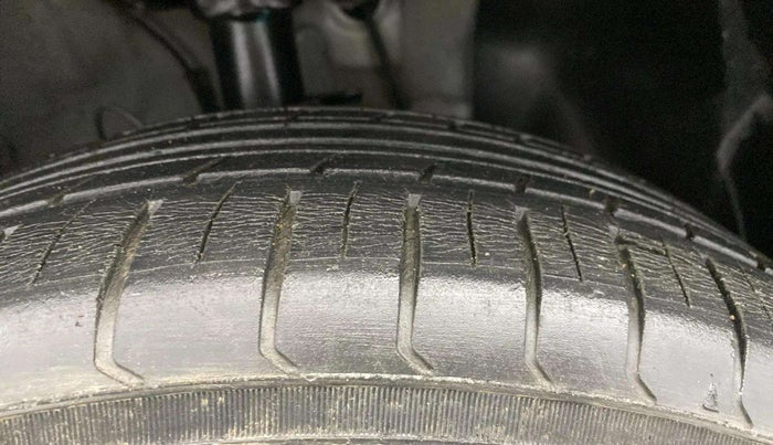 2022 Hyundai VENUE S 1.2, Petrol, Manual, 36,908 km, Right Front Tyre Tread