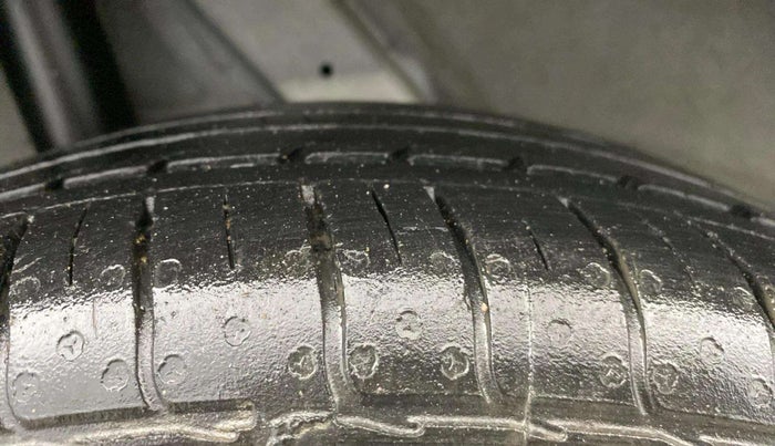 2022 Hyundai VENUE S 1.2, Petrol, Manual, 36,908 km, Right Rear Tyre Tread