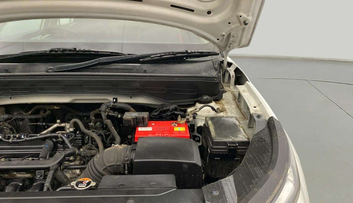 2022 Hyundai VENUE S 1.2, Petrol, Manual, 36,908 km, Engine View - Left