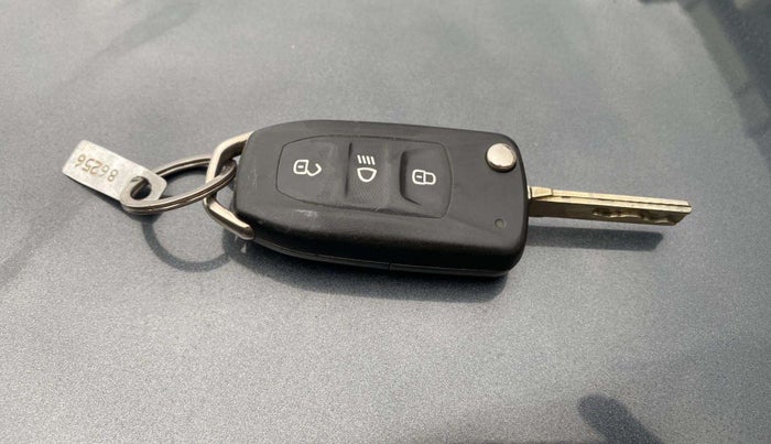 2023 Tata Tiago XT PETROL, Petrol, Manual, 33,565 km, Key Close Up