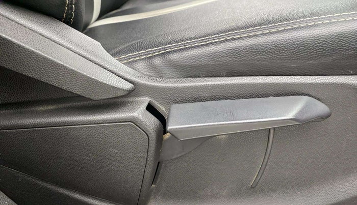 2016 Ford Ecosport TREND 1.5L DIESEL, Diesel, Manual, 83,415 km, Driver Side Adjustment Panel