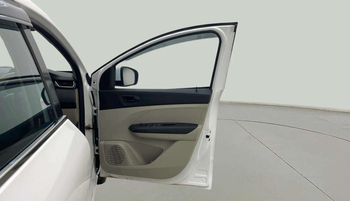 2020 Renault TRIBER RXT AMT, Petrol, Automatic, 48,225 km, RHS Front Door