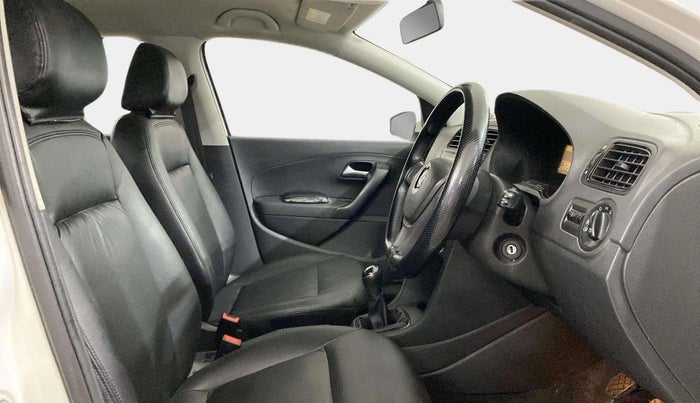 2018 Volkswagen Polo COMFORTLINE 1.0L MPI, Petrol, Manual, 57,790 km, Right Side Front Door Cabin