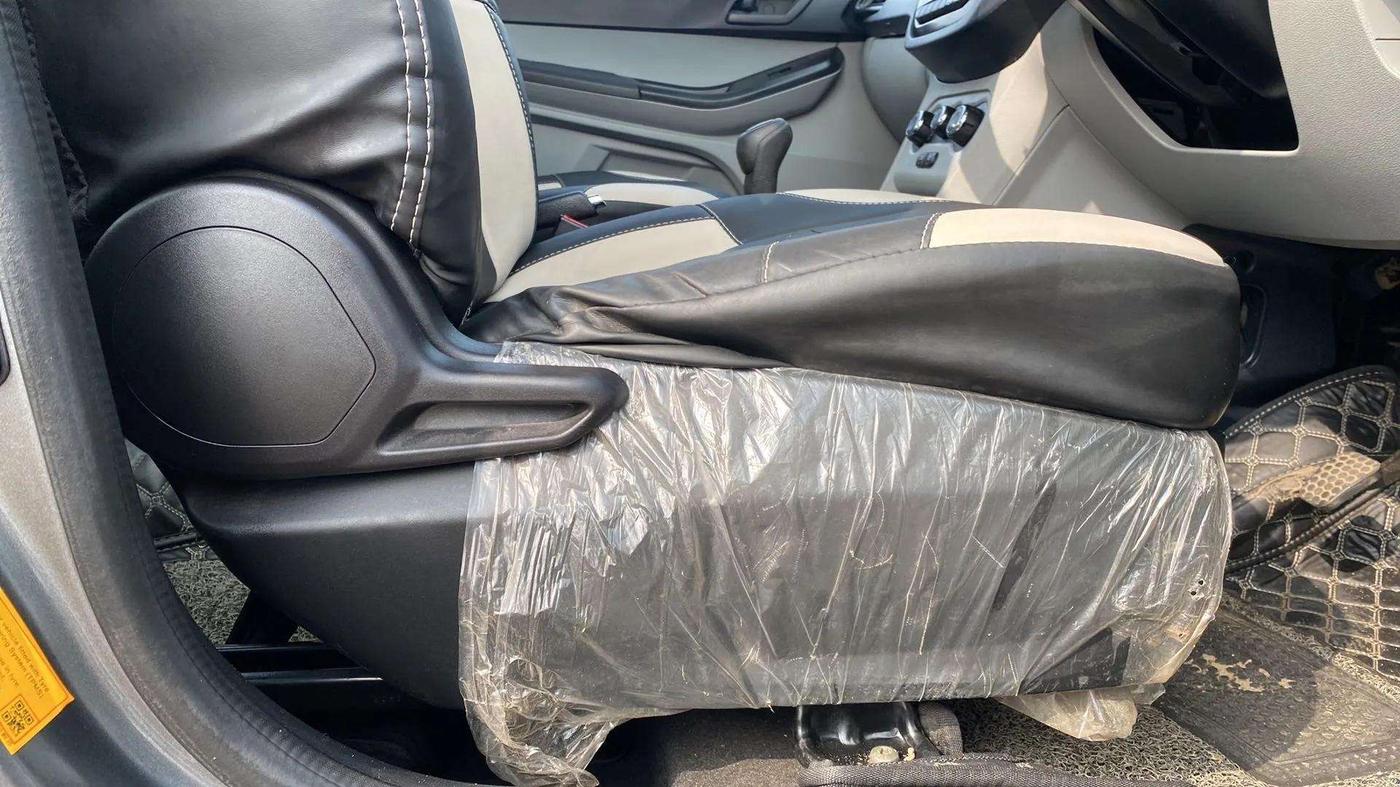 2023 Tata Tiago XM CNG, CNG, Manual, 19,448 km, Driver Side Adjustment Panel