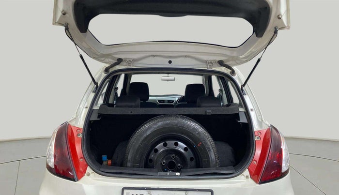 2017 Maruti Swift VXI, CNG, Manual, 65,068 km, Boot Open Zoomed View